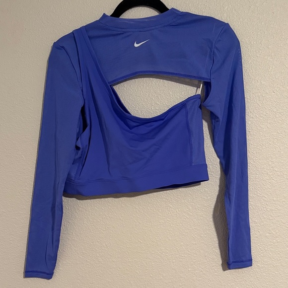 Nike Women's Vibrant Blue Long Sleeve Crop Top - Picture 6 of 8